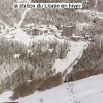 Au Pied Des Monts Du Cantal Laveissière